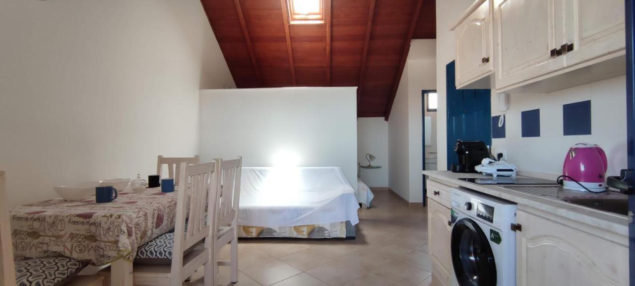 Sal Service New Studio Penthouse Santa Maria Buitenkant foto